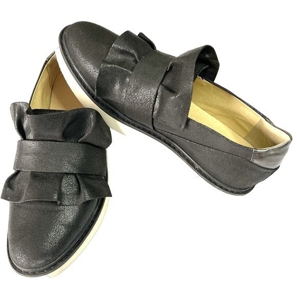 Geox Respira Sz6.5 Black Lightweight Slip-on Breathable Ruffle Loafers - Picture 1 of 11